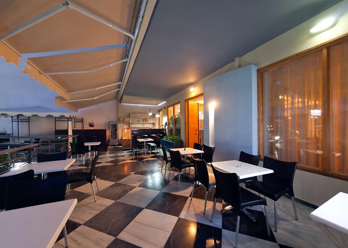 Apart Otel Kleoniki Mare